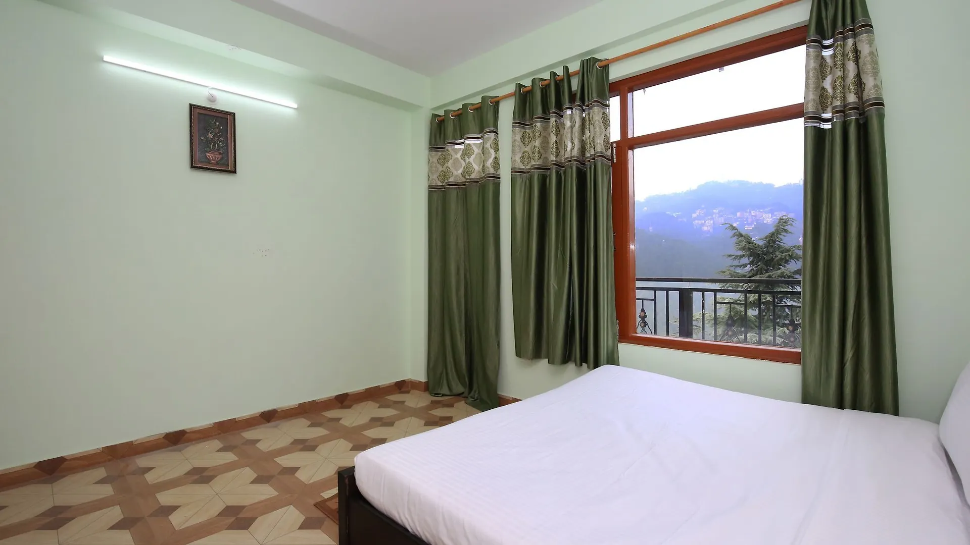 Oyo Home 9703 Serene View 2Bhk Jhanjeri Shimla 2*,  Indien
